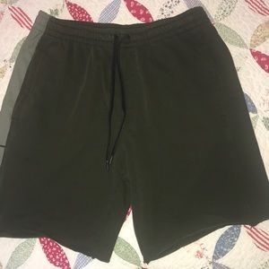 XL Under Armour loose cotton shorts